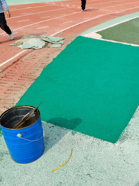 长春球场翻新修补改造专项服务介绍